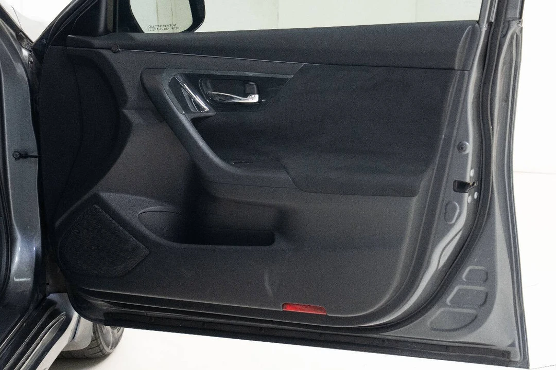 2014 Nissan Altima 5th Gen - Image 15 of 21