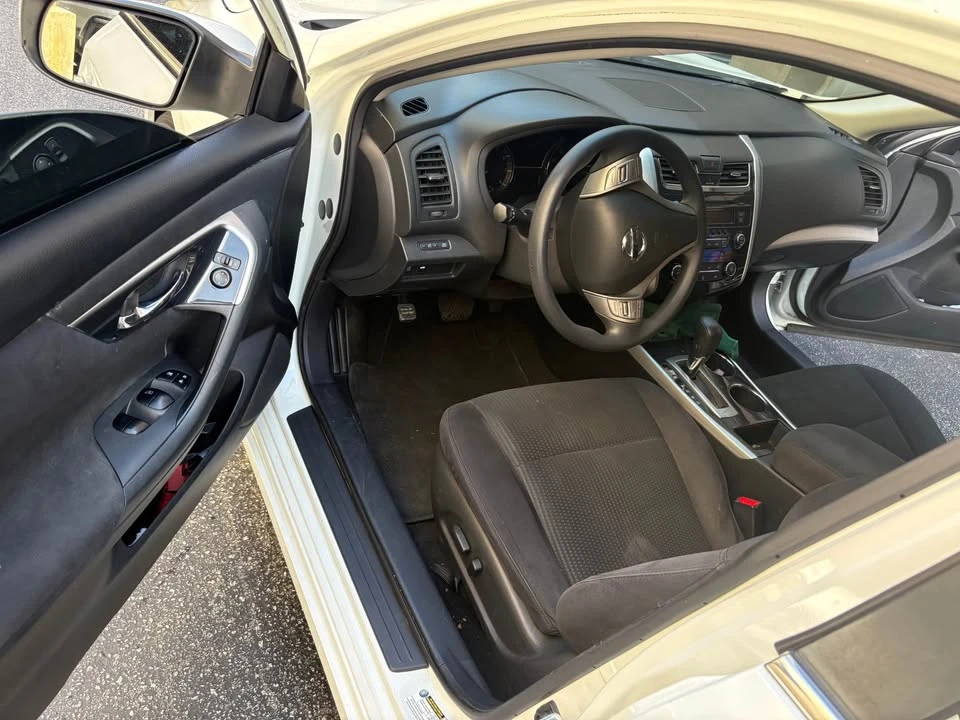2014 Nissan Altima 5th Gen - Image 5 of 14