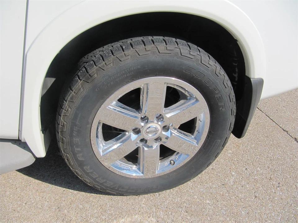 2014 Nissan Armada - Image 5 of 26