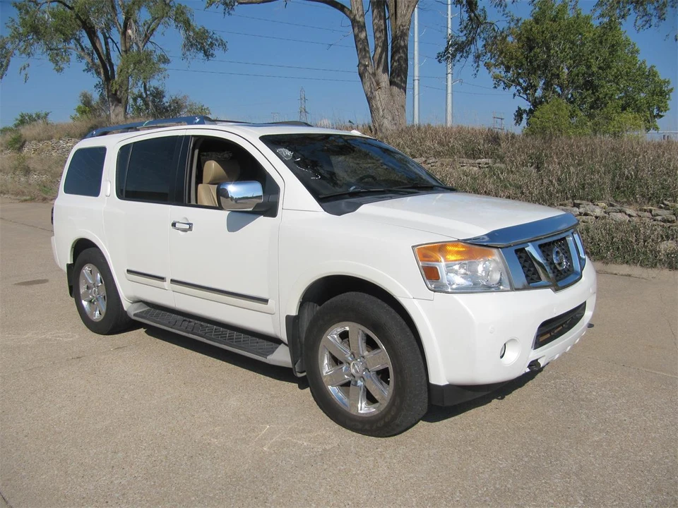 2014 Nissan Armada - Image 8 of 26