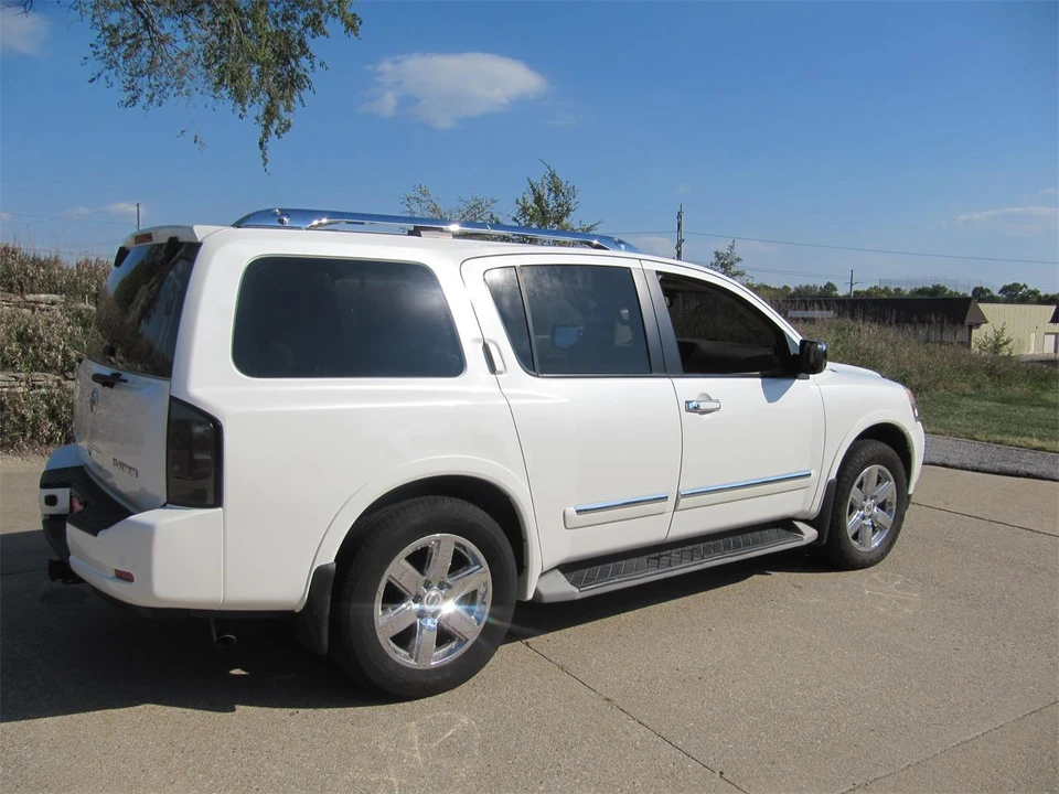 2014 Nissan Armada - Image 11 of 26