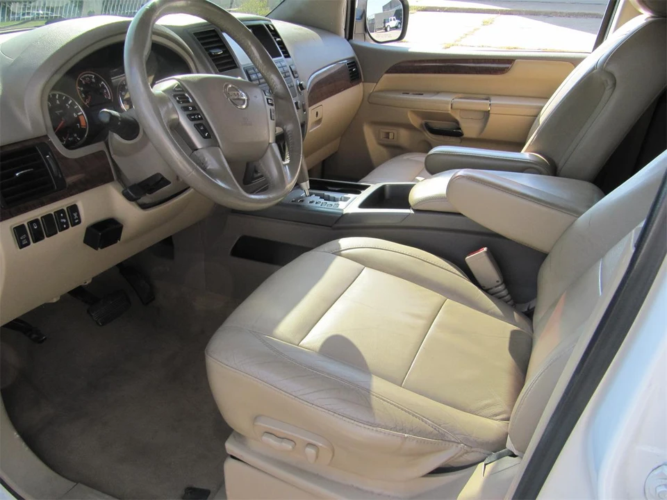 2014 Nissan Armada - Image 12 of 26