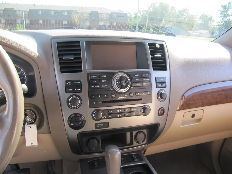 2014 Nissan Armada - Image 13 of 26