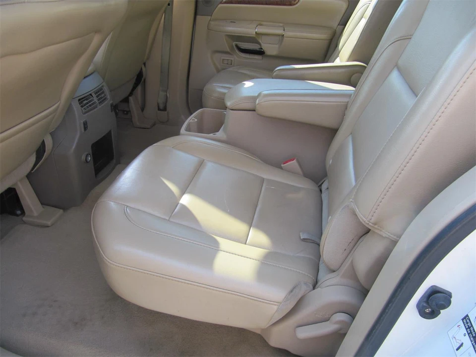 2014 Nissan Armada - Image 17 of 26