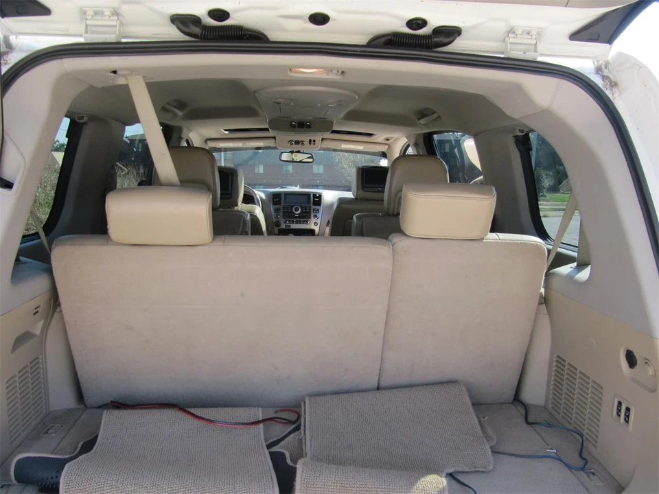 2014 Nissan Armada - Image 19 of 26