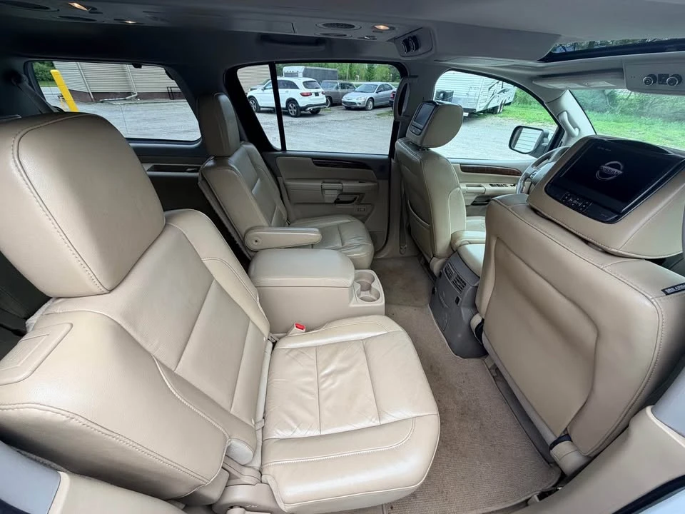 2014 Nissan Armada - Image 14 of 17