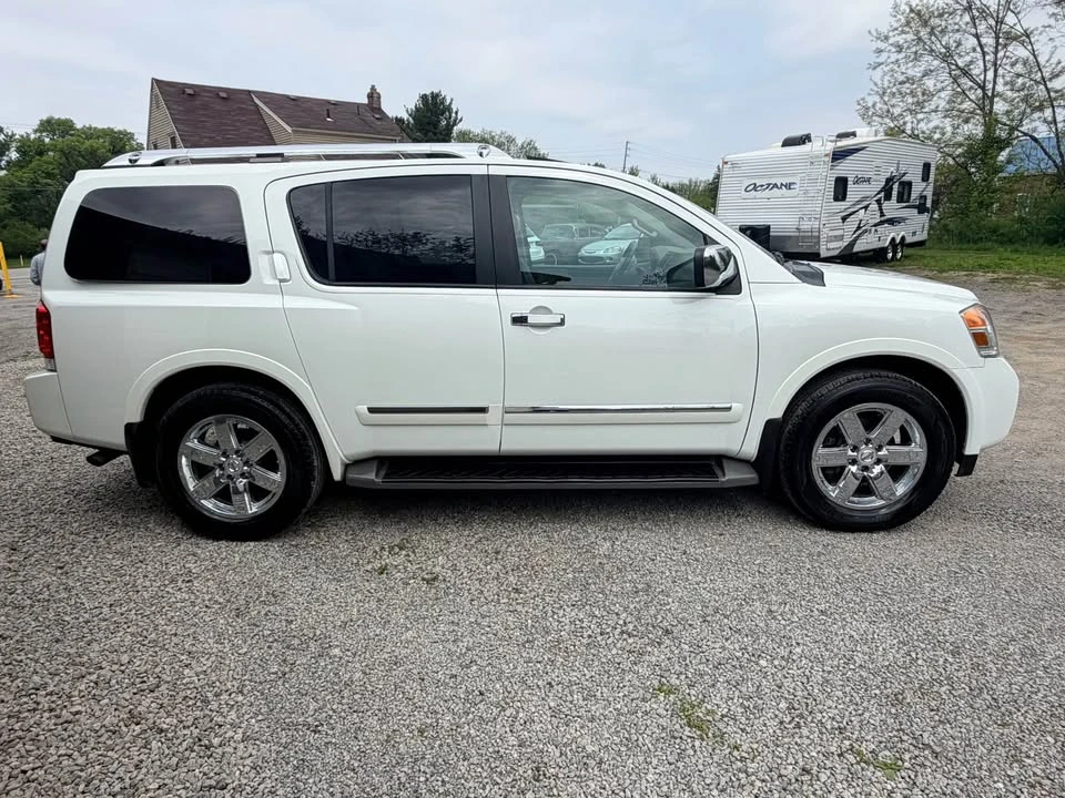 2014 Nissan Armada - Image 8 of 17