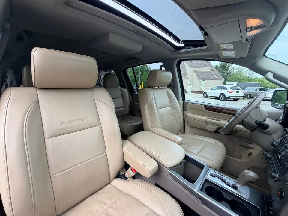 2014 Nissan Armada - Image 12 of 17