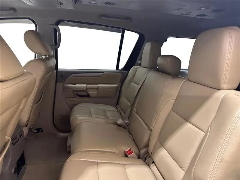 2014 Nissan Armada - Image 10 of 12