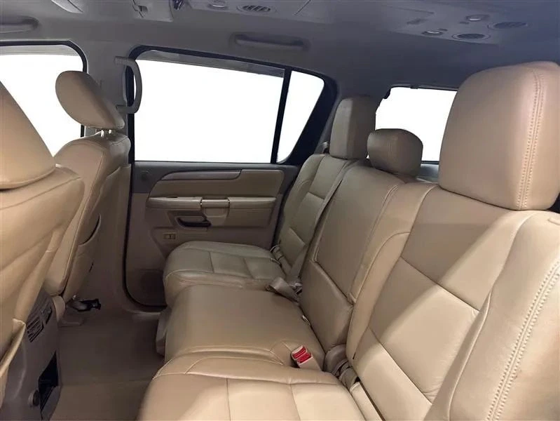 2014 Nissan Armada - Image 10 of 12