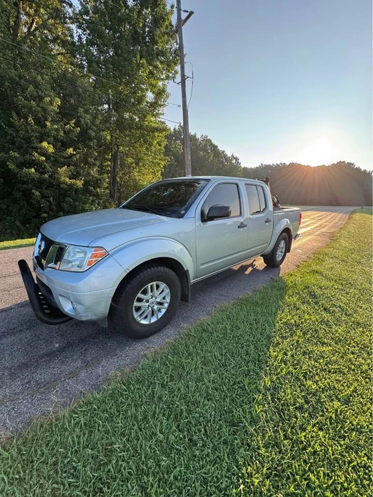 2014 Nissan Frontier 2nd Gen - Image 4 of 11