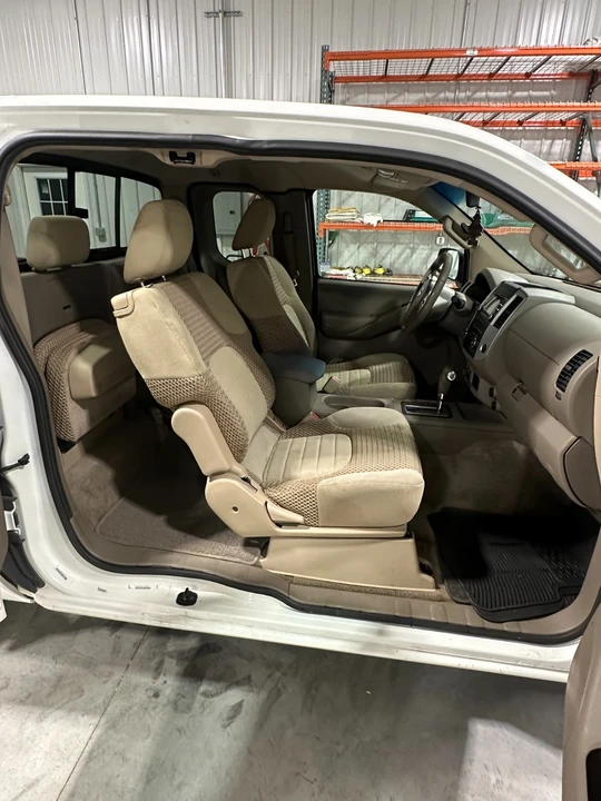 2014 Nissan Frontier 2nd Gen - Image 6 of 9