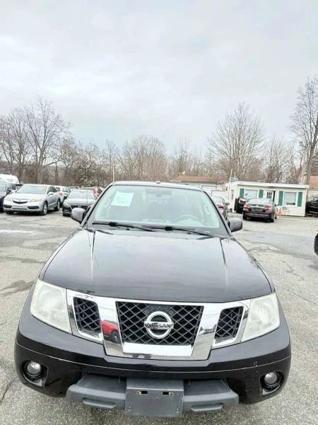 2014 Nissan Frontier 2nd Gen - Image 2 of 12