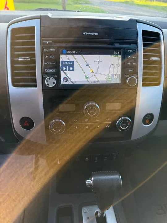2014 Nissan Frontier 2nd Gen - Image 10 of 12