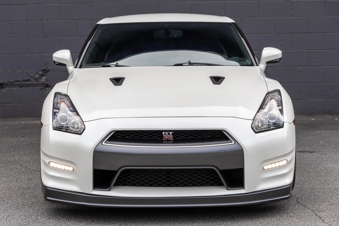 2014 Nissan R35 GT-R Black Edition - Image 2 of 31