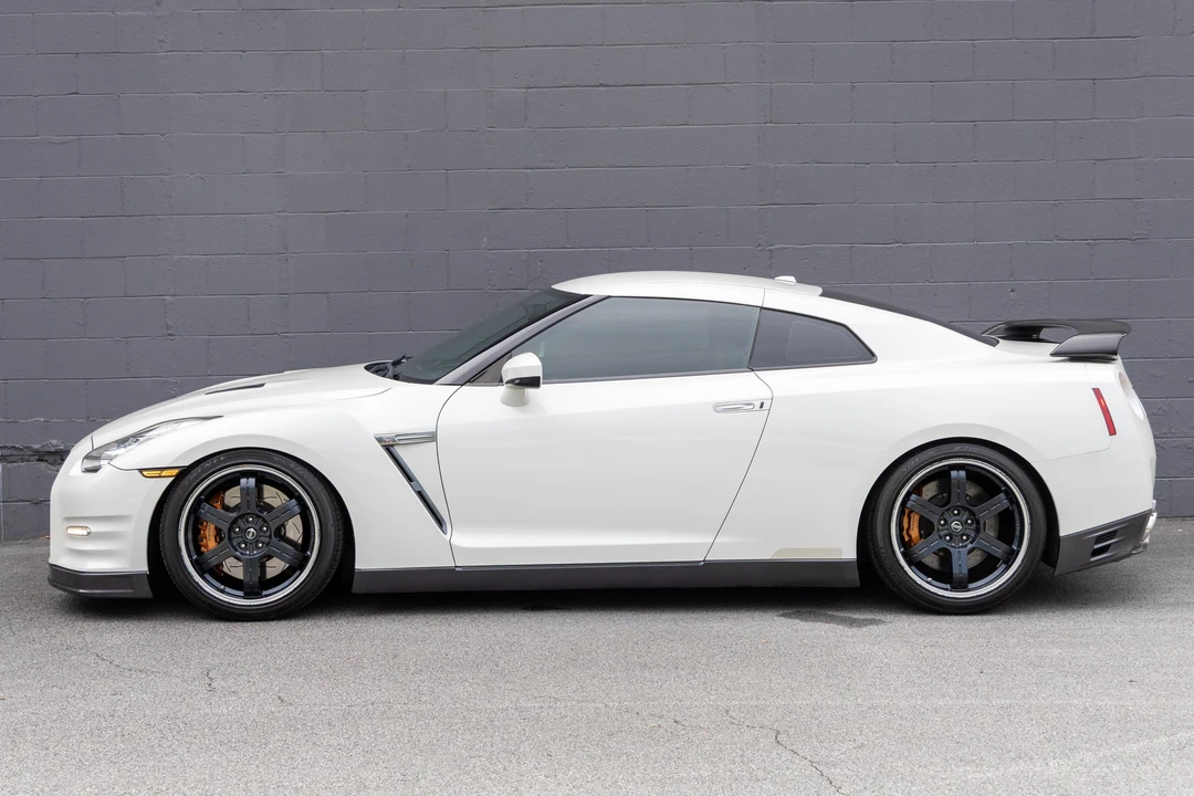 2014 Nissan R35 GT-R Black Edition - Image 3 of 31