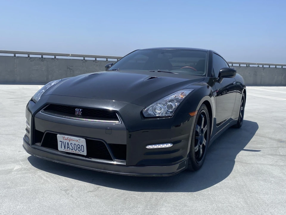 2014 Nissan R35 GT-R Black Edition - Image 2 of 31