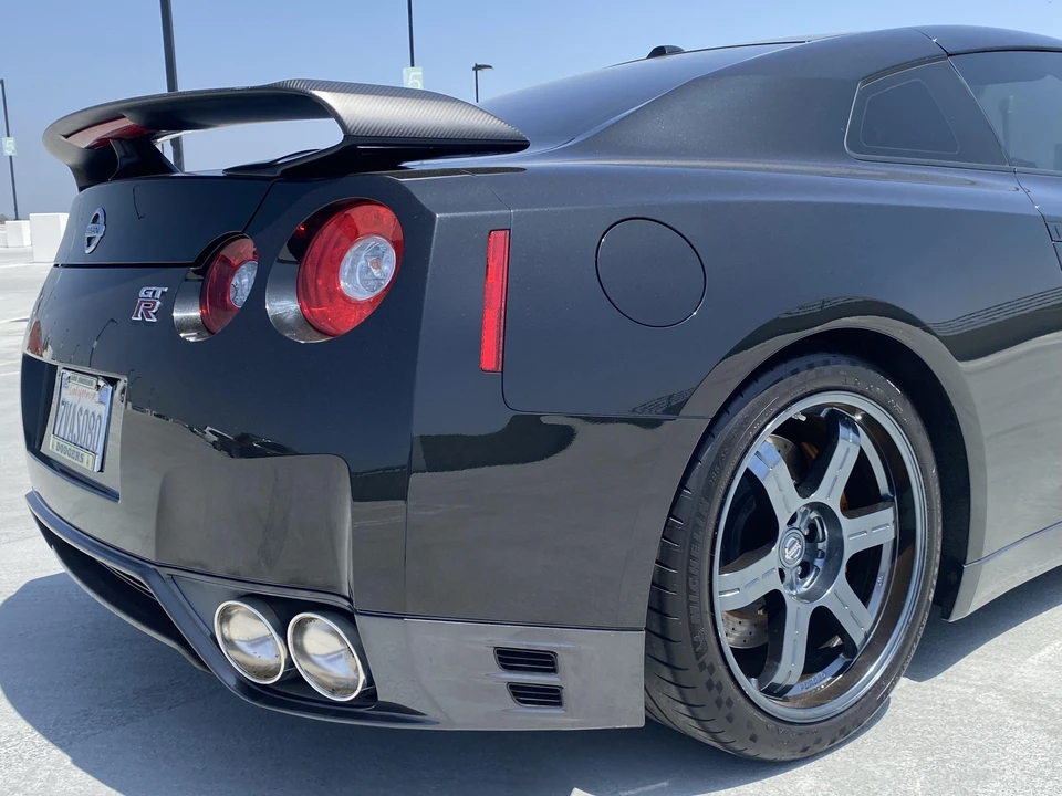 2014 Nissan R35 GT-R Black Edition - Image 17 of 31