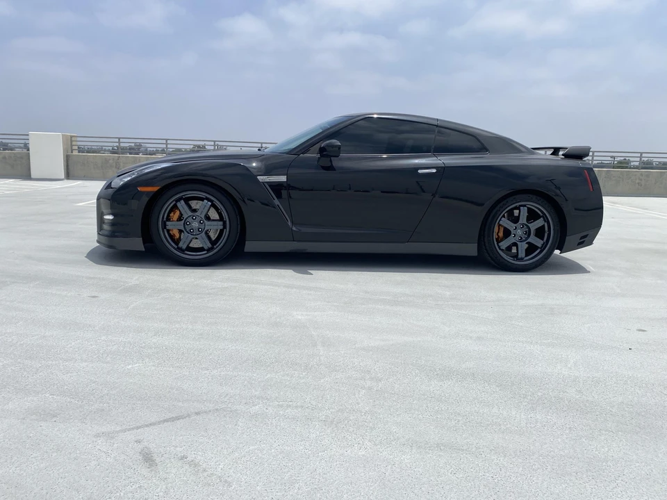 2014 Nissan R35 GT-R Black Edition - Image 4 of 31