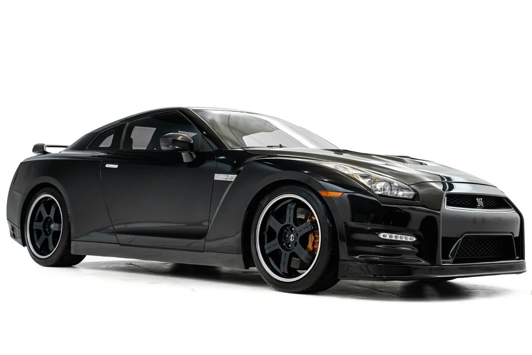 2014 Nissan R35 GT-R Black Edition - Image 8 of 31