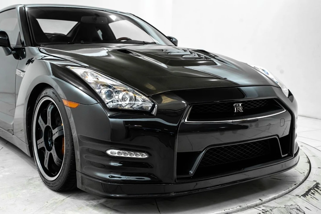 2014 Nissan R35 GT-R Black Edition - Image 17 of 31