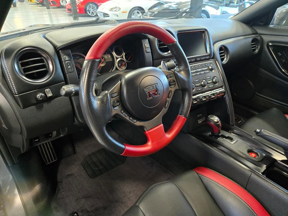 2014 Nissan R35 GT-R - Image 7 of 18