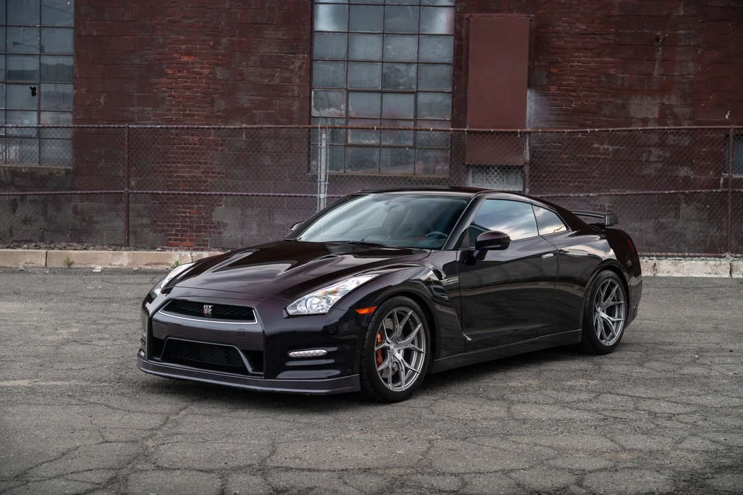 2014 Nissan R35 GT-R Black Edition - Image 2 of 31