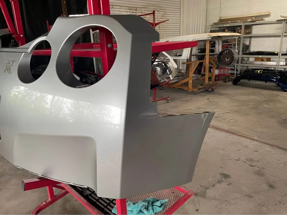 2014 Parts & Memorabilia Bodywork - Image 2 of 8