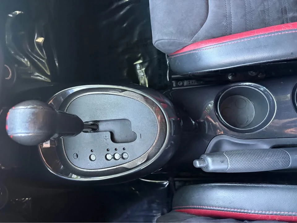 2014 Nissan Juke - Image 10 of 18