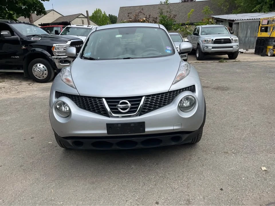 2014 Nissan Juke - Image 2 of 9
