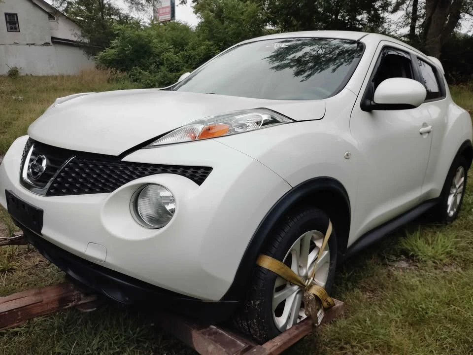 2014 Nissan Juke - Image 2 of 11