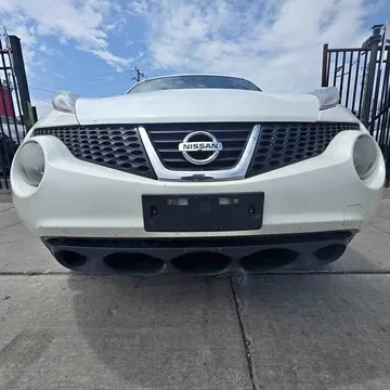 2014 Nissan JUKE SL Sport Utility 4D