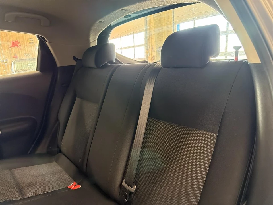 2014 Nissan Juke - Image 11 of 25