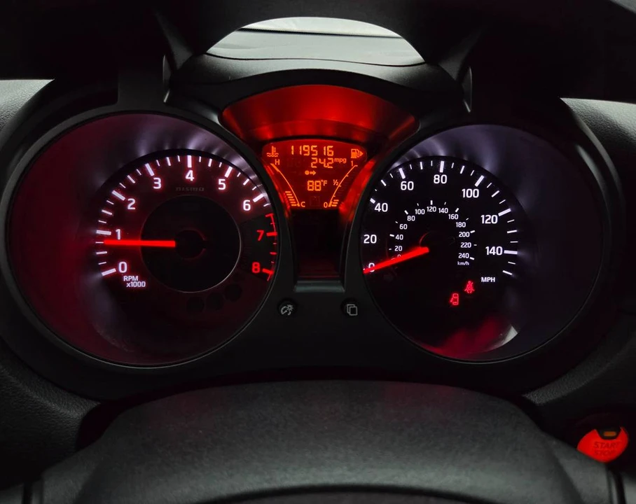 2014 Nissan Juke - Image 15 of 19