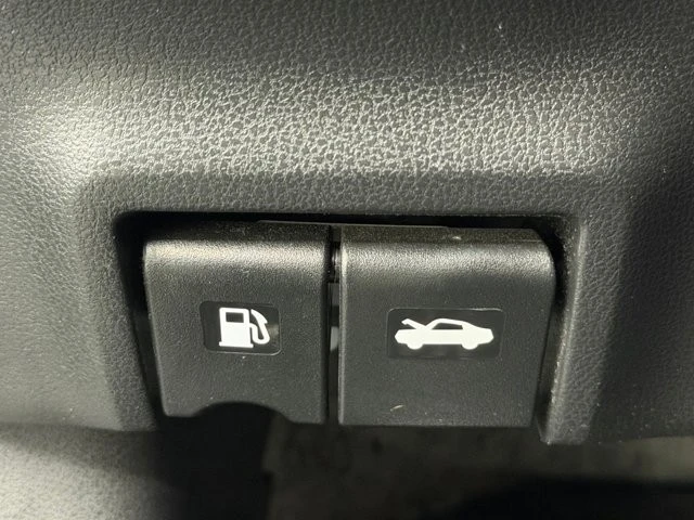 2014 Nissan Juke - Image 27 of 31
