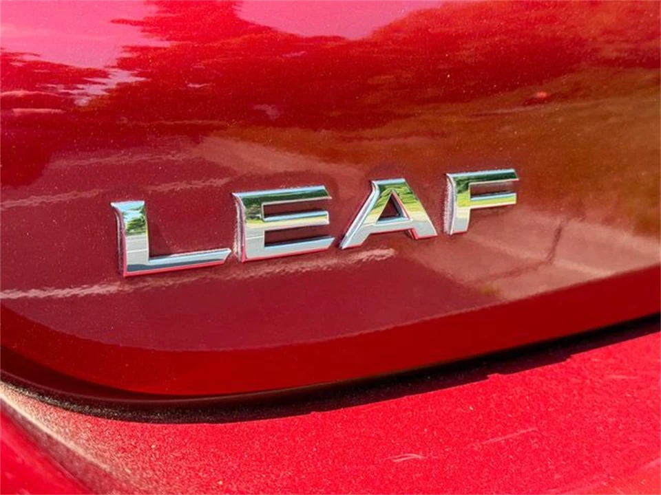 2014 Nissan Leaf - Image 14 of 31