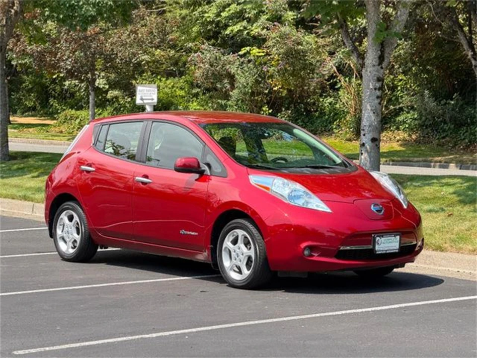 2014 Nissan Leaf - Image 8 of 31