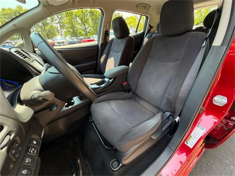 2014 Nissan Leaf - Image 20 of 31