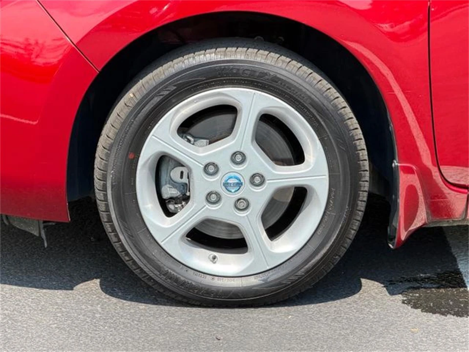 2014 Nissan Leaf - Image 12 of 31