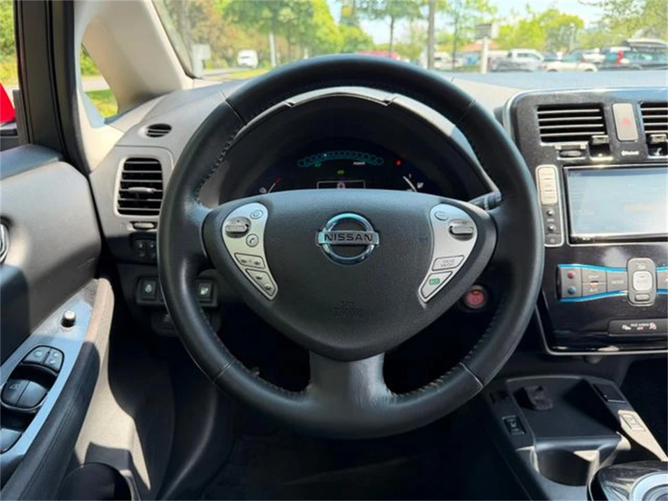 2014 Nissan Leaf - Image 30 of 31