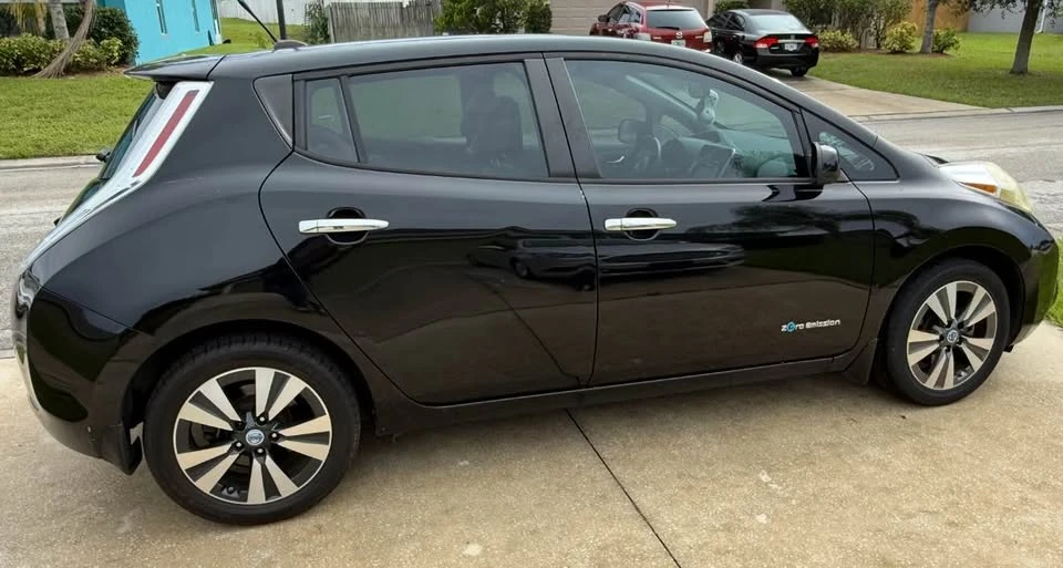 2014 Nissan Leaf - Image 2 of 11