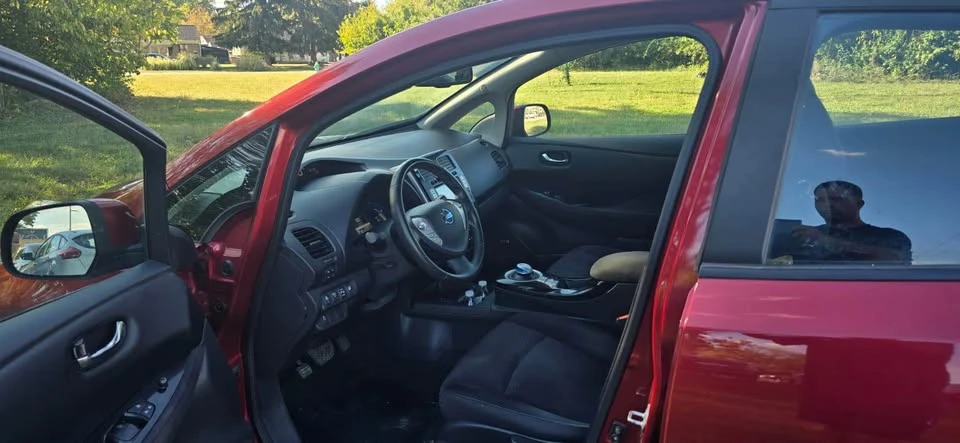 2014 Nissan Leaf - Image 5 of 10