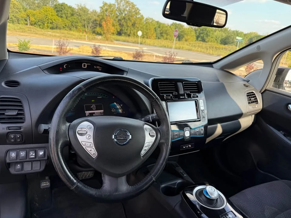 2014 Nissan Leaf - Image 10 of 12