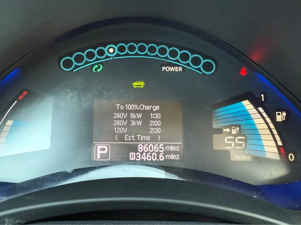 2014 Nissan Leaf - Image 11 of 12