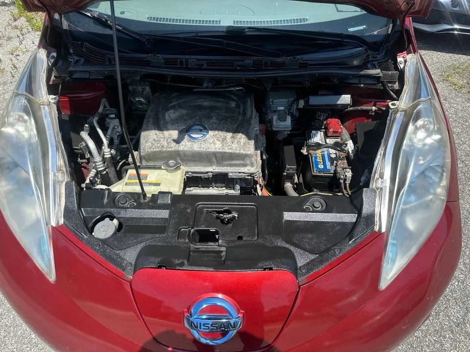 2014 Nissan Leaf - Image 10 of 13