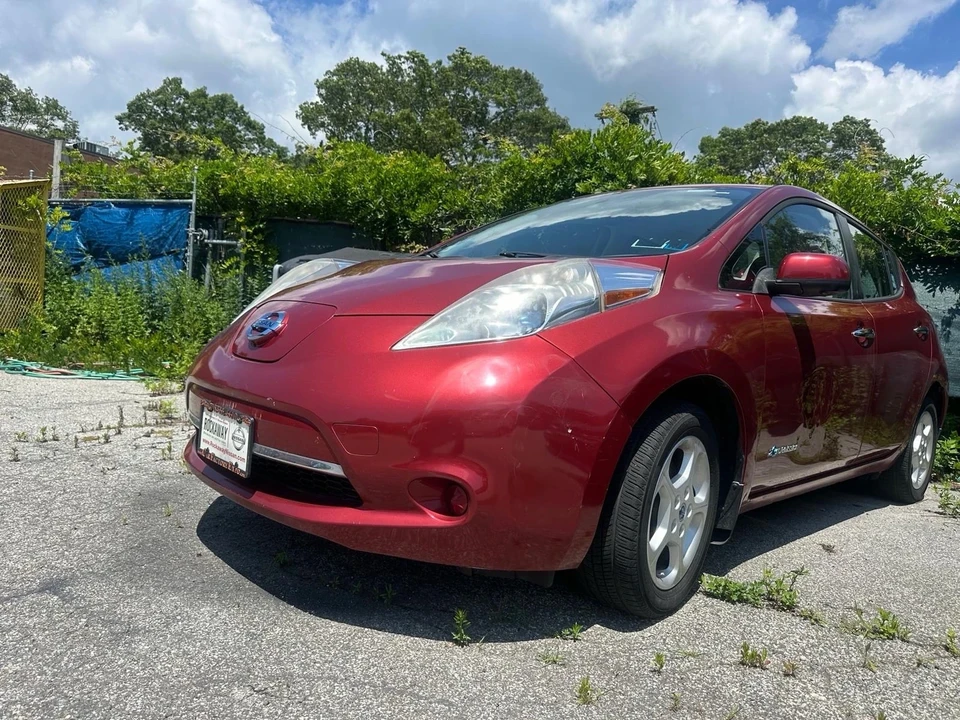 2014 Nissan Leaf - Image 2 of 13