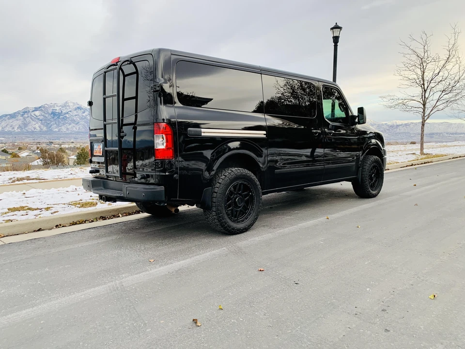 2014 Nissan NV3500 - Image 24 of 31
