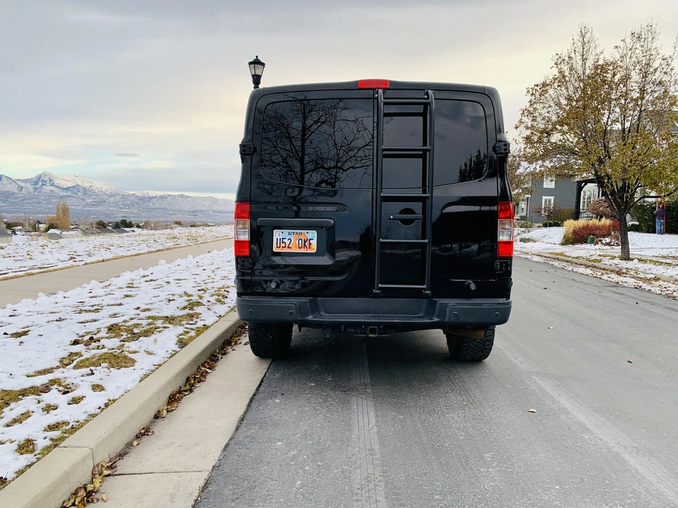 2014 Nissan NV3500 - Image 23 of 31