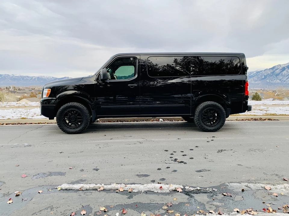 2014 Nissan NV3500 - Image 18 of 31