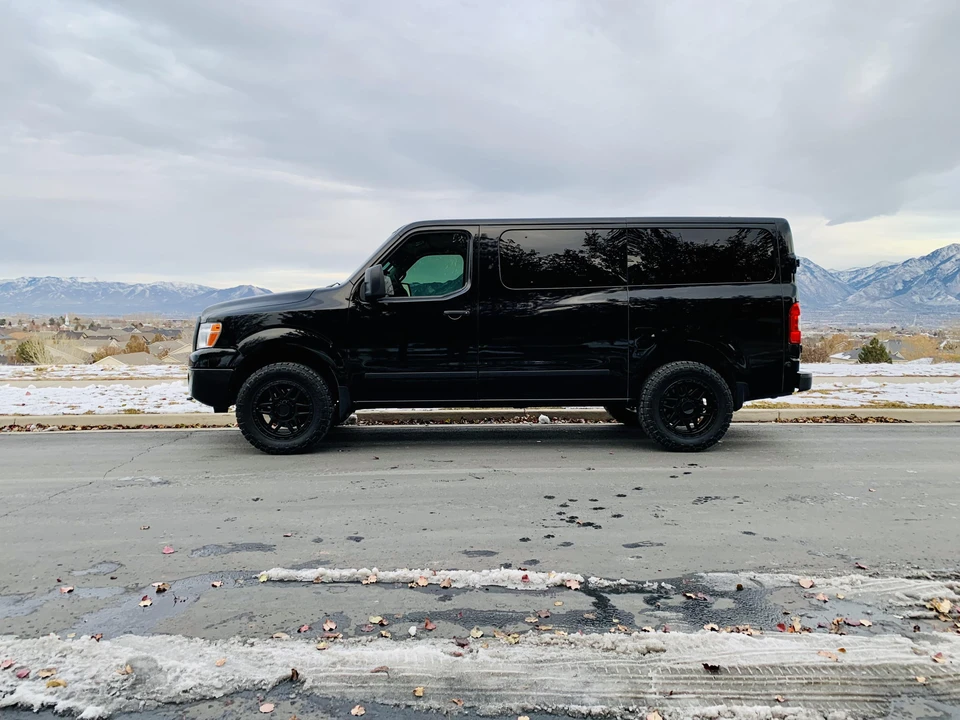 2014 Nissan NV3500 - Image 17 of 31